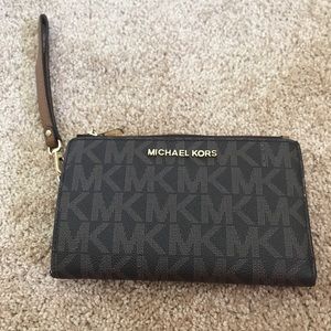 Micheal Kors wallet